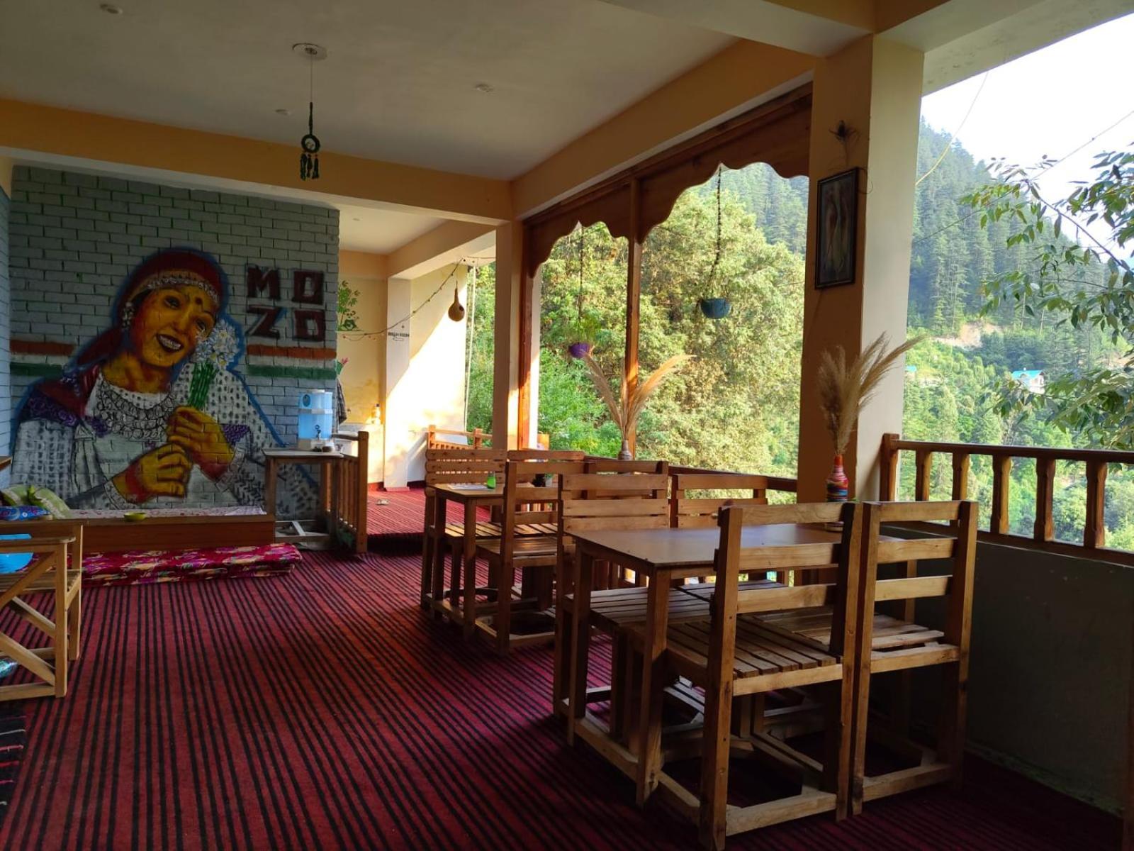 Mozo Inn&Cafe Jibhi Banjar Exterior photo